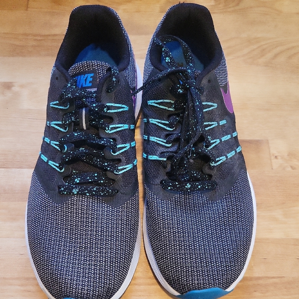 Nike Black and Teal Athletic Shoes